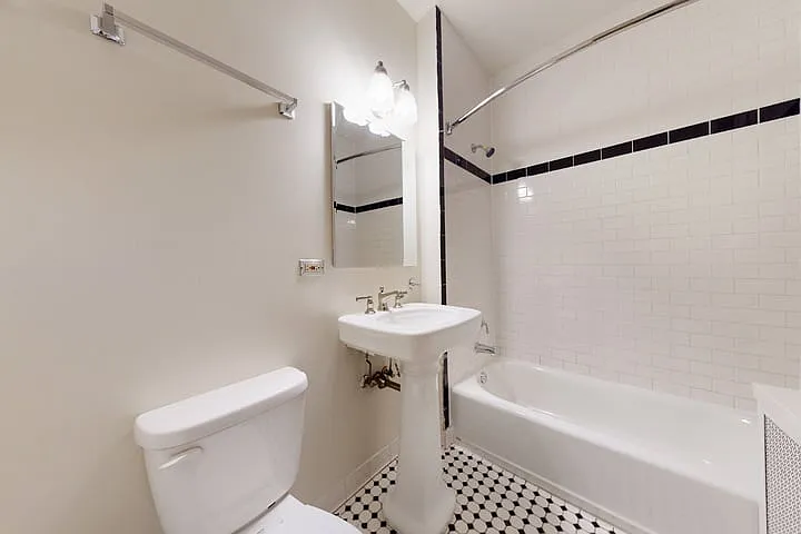 1413-15 E. 57th — Photo 35