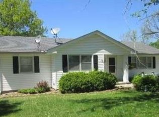 21196 Springdale Rd, Easton, KS 66020