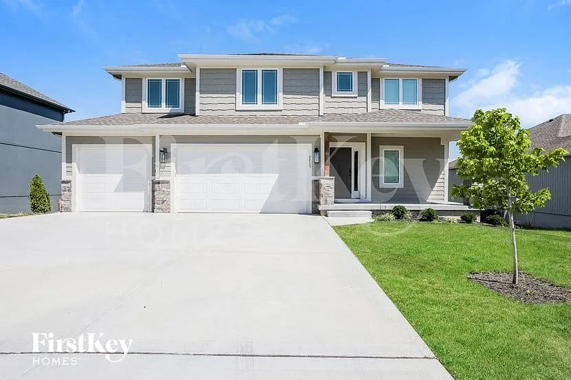 2217 NE Janessa Dr