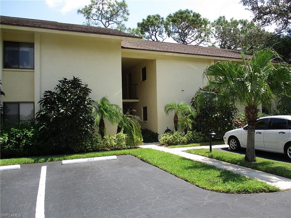 1st image of 7116 Lakeridge Ct APT 104