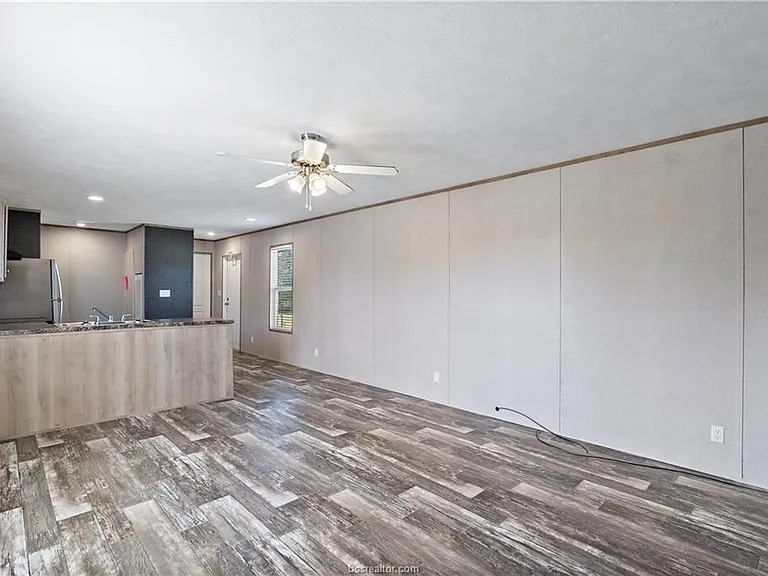 3933 N Graham Rd — Photo 6