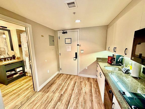 5th image of 50 Hillside Dr #304