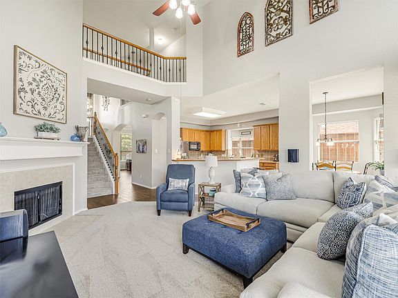 4th image of 8653 Shakespeare Ln