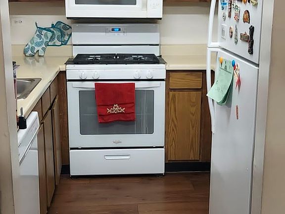 4th image of 131 Orrington Ct #131