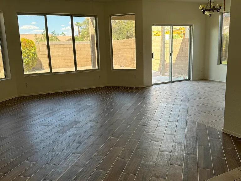 3206 E Kristal Way — Photo 8
