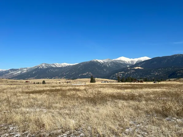 196 Hunter Ln, Eureka, MT 59917
