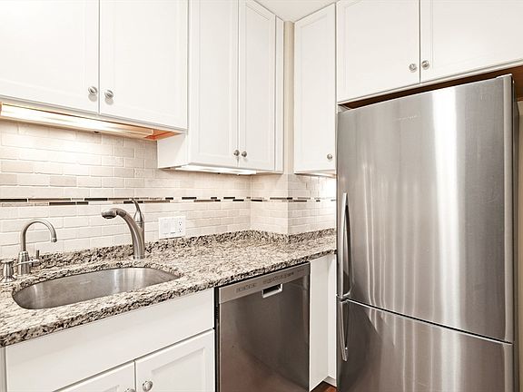 5th image of 273 Cambridge Rd APT 408