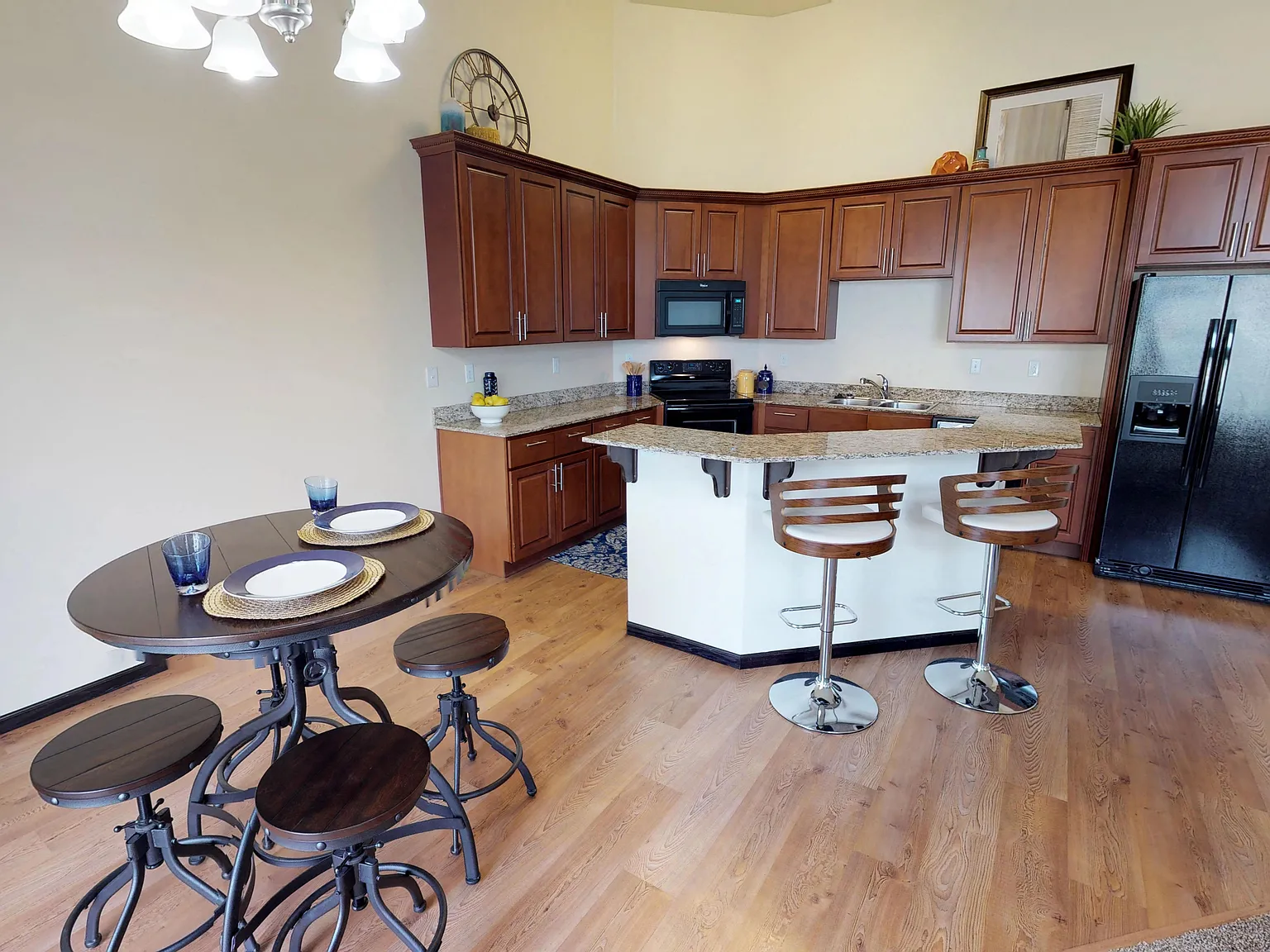 Town Square Townhomes — Photo 4
