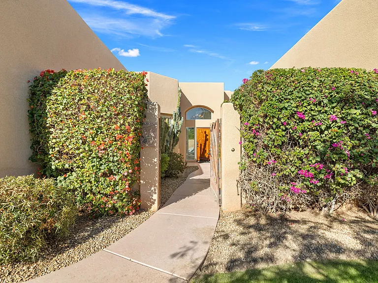 18 Tucson Cir — Photo 43