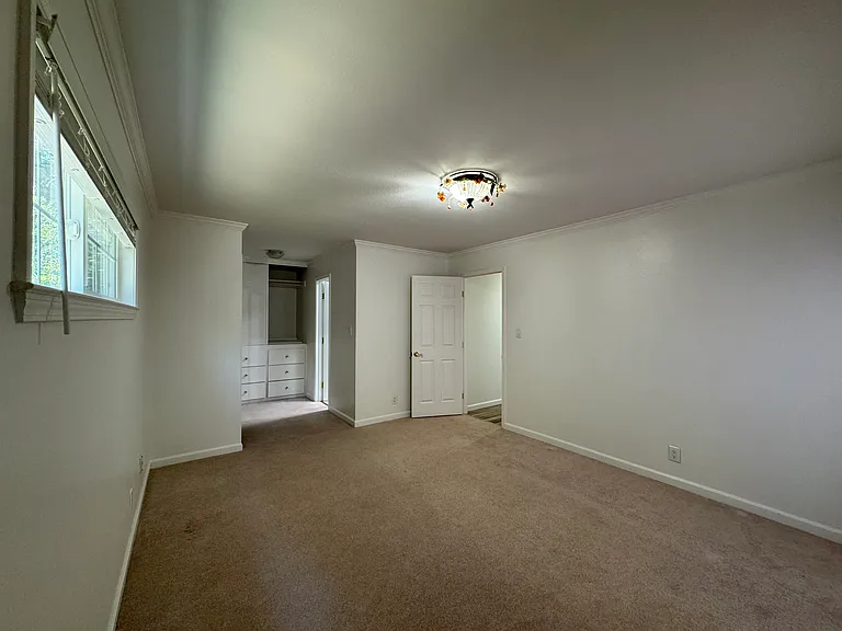 1574 James Town Dr — Photo 8