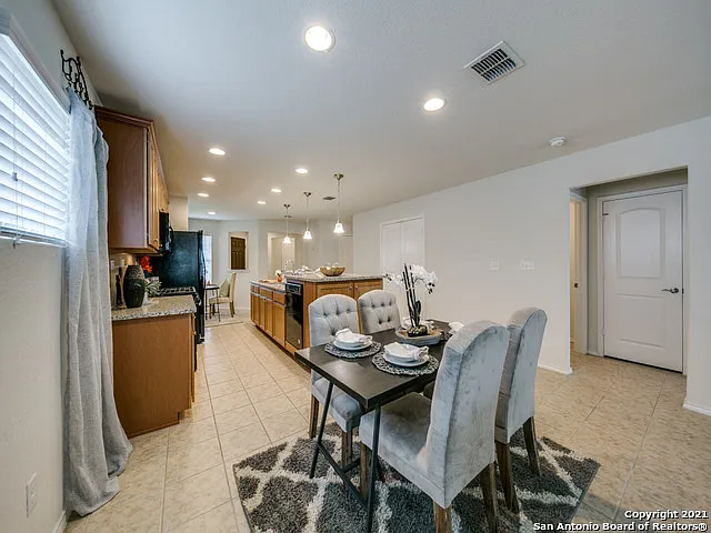 3359 Blossom Row — Photo 9