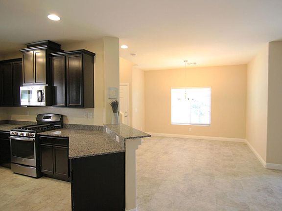 4th image of 9134 Hermosa Valley St