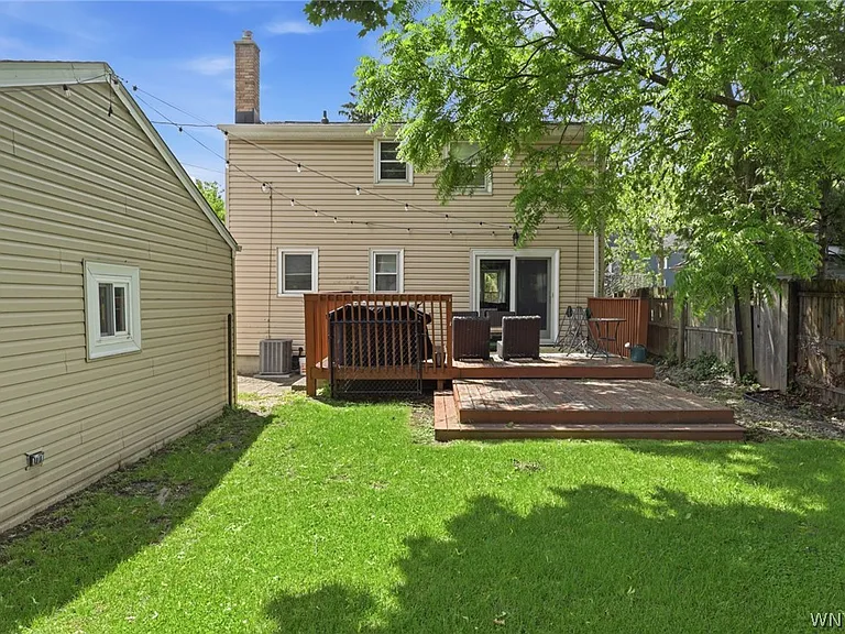 16 Paramount Pkwy — Photo 30