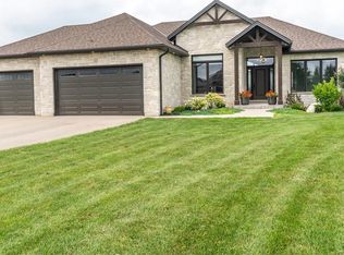 22 Hudson Pl, Brantford, ON N3R 3K6