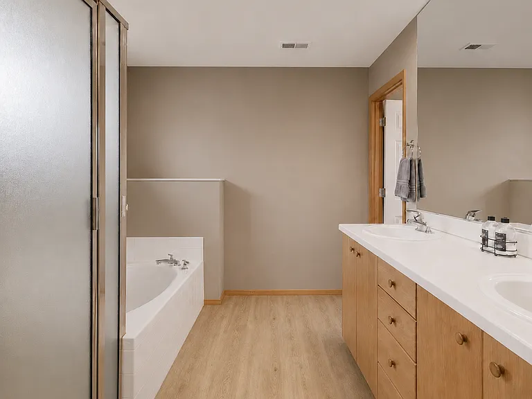 17221 SE 23rd Dr — Photo 20