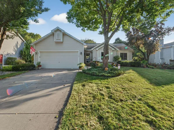 1121 Artisan Dr, Madison, WI 53704