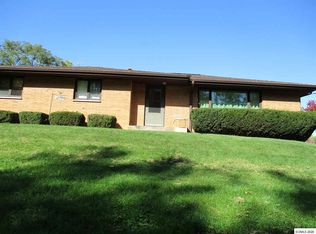 245 Olympic Heights Rd, Dubuque, IA 52001