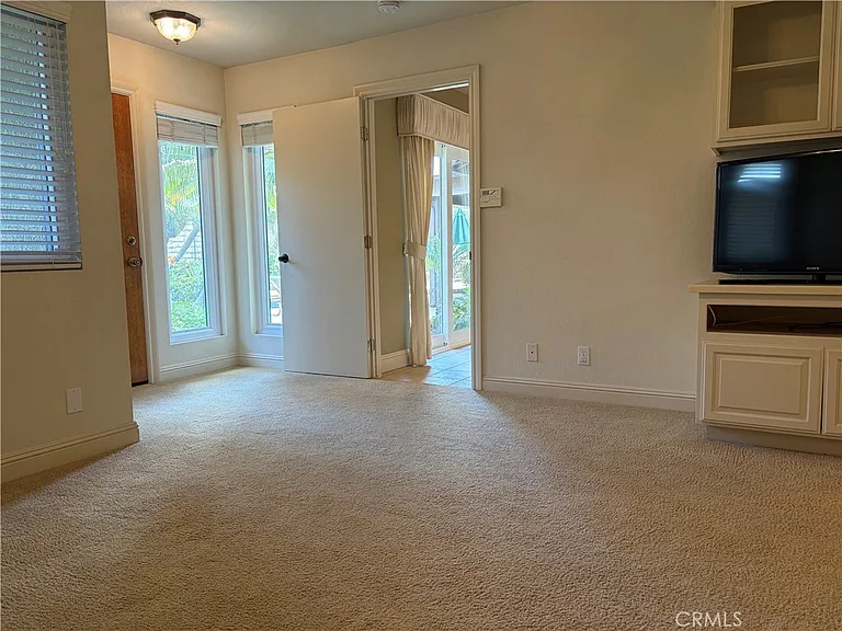 18886 Mount Walton Cir — Photo 48