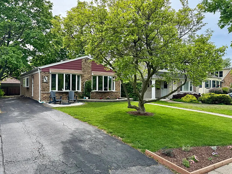 648 Burton Ave — Photo 1