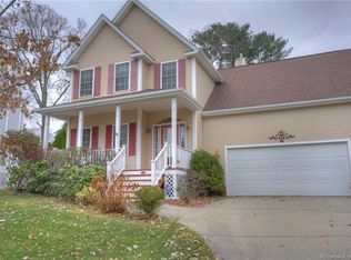 132 Ledgeland Dr, Groton, CT 06355