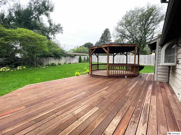 12837 Jackson St, Omaha, NE 68154