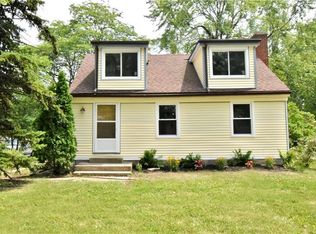 1295 E Park Rd, Grand Island, NY 14072