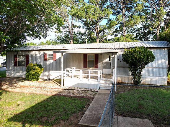 2nd image of 4528 Wildwood Cir