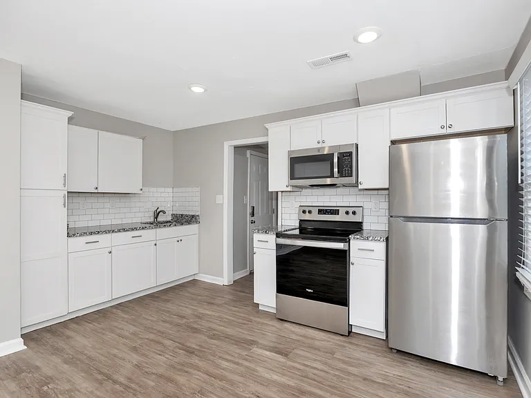 907 Fairway Dr NW — Photo 9