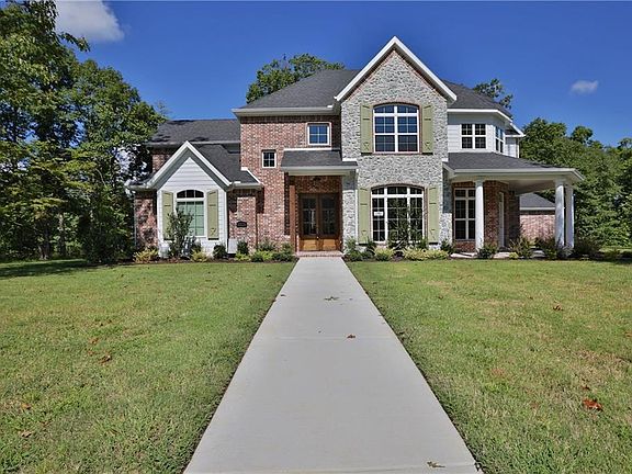 2nd image of 1471 Le Chesnay Dr
