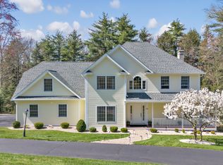 19 Hillyer Way, Granby, CT 06035