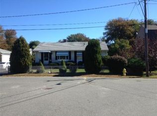 15 Macomber Rd, Gloucester, MA 01930