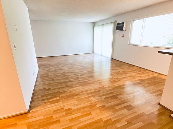 4th image of 1641 Veteran Ave #7908