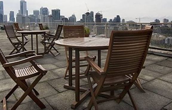 Rooftop deck