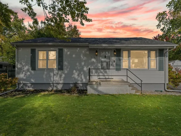 1608 Sheridan Rd, Champaign, IL 61821