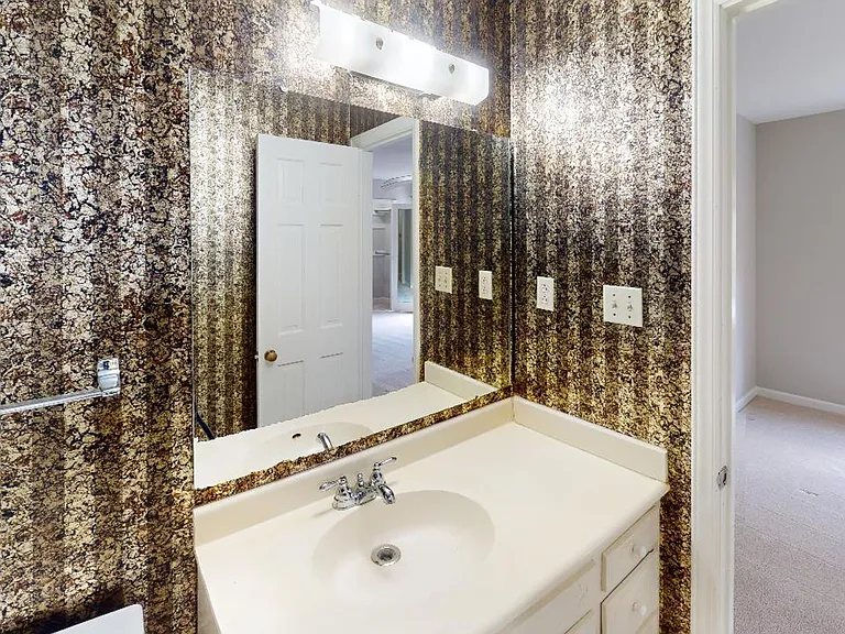 6619 Bunker Hill Cir — Photo 9