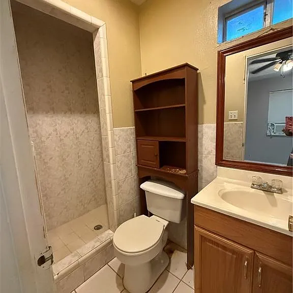 3008 Katrina Ave — Photo 7