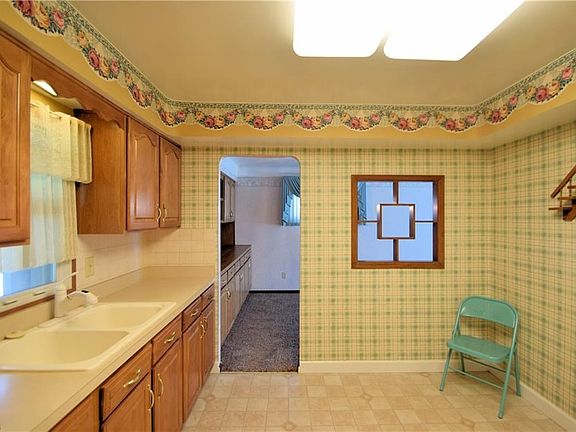 4th image of 7290 Hacienda Dr