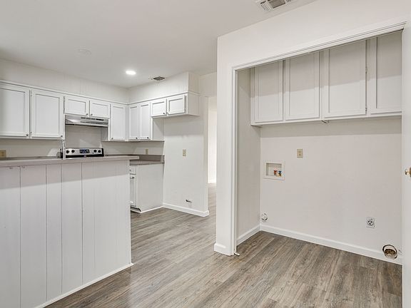 5th image of 1018 Poplar St