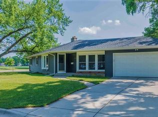 4757 Louisiana Ave N, Crystal, MN 55428