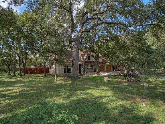 2nd image of 131 Oak View Ct