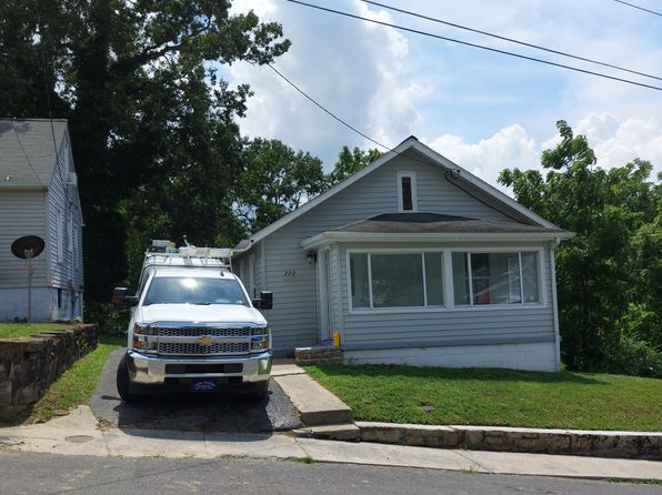222 Clyde St