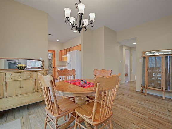 4th image of 4140 Big Sky Rd