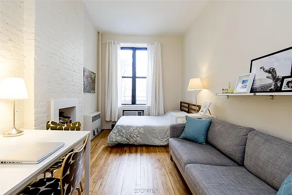 Rented by Town Residential | media 16