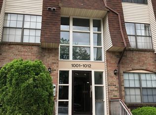 1010 Hidden Village Dr, Perth Amboy, NJ 08861