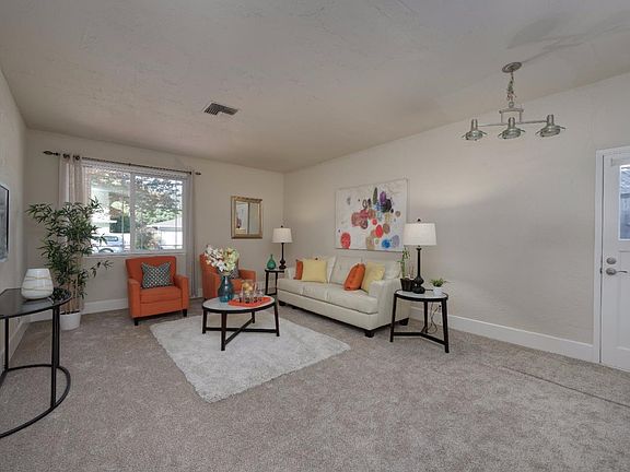 5th image of 4866 Clydelle Ave