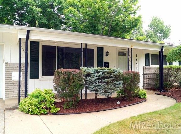 2nd image of 8559 Robinwood Cir