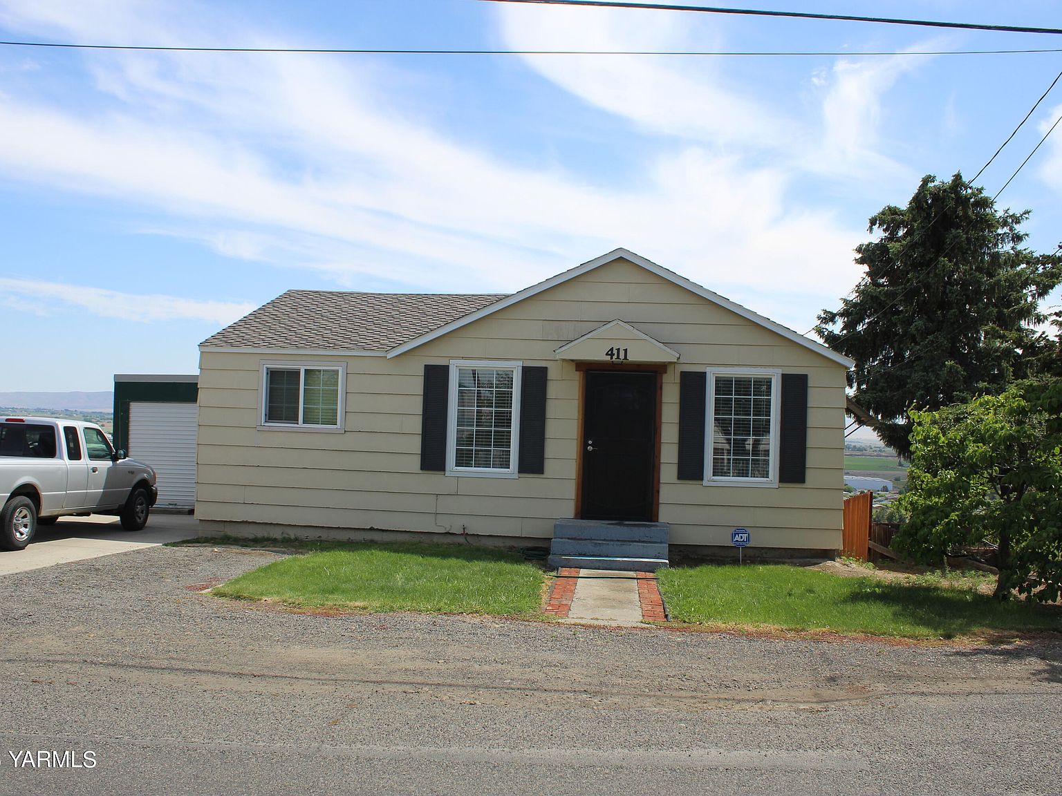 411 W Grandview Ave, Sunnyside, WA 98944 Zillow