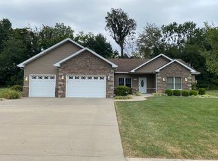 505 Deer Trl, Carbondale, IL 62901