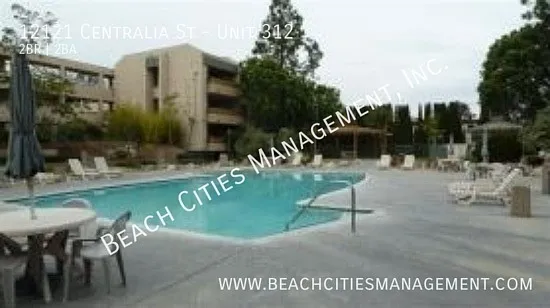 Coming Soon Beautifully Remodeled 2-Bedroom Condo with Pool & Private Balcony in Lakewood — Photo 2