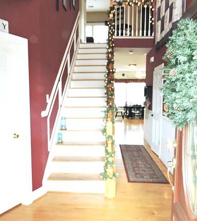 4th image of 429 Carriage Dr